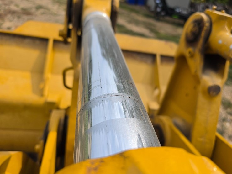 1983-caterpillar-973-image-140