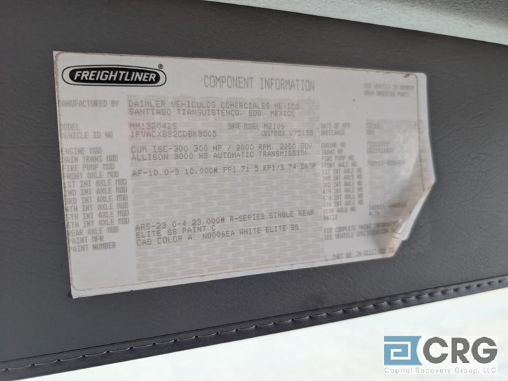 2012-freightliner-m2-stakebed-truck-image-2