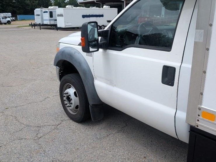 2012-ford-f550-image-3