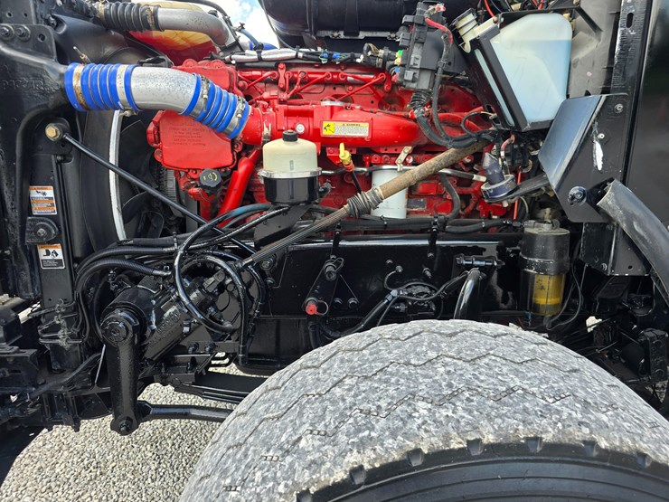 2015-kenworth-t800-image-31