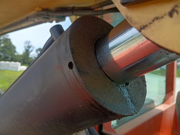 2004-jlg-g6-42a-image-55