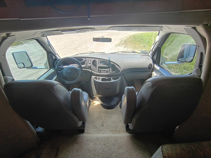 2005-ford-e450-image-60