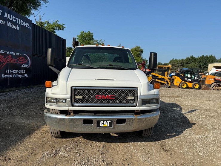 2003-gmc-topkick-image-7