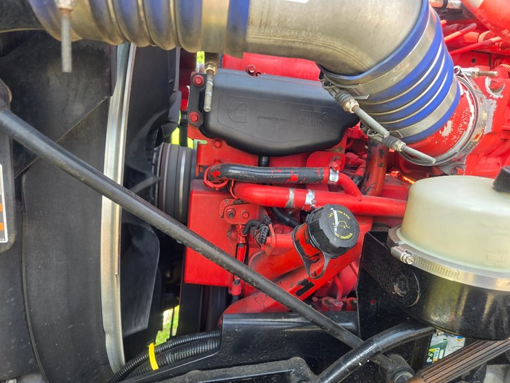 2019-kenworth-t880-image-29