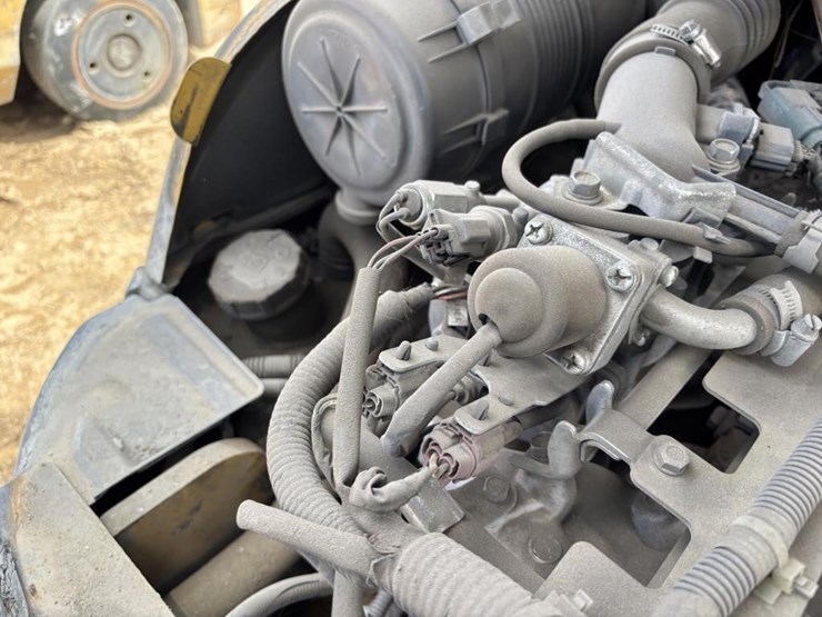 2020-caterpillar-2c6000-image-34
