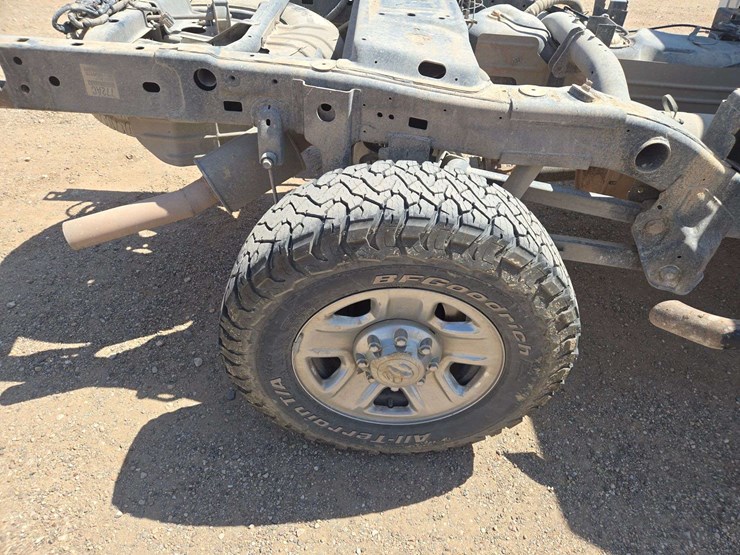 2014-ram-2500-slt-image-9