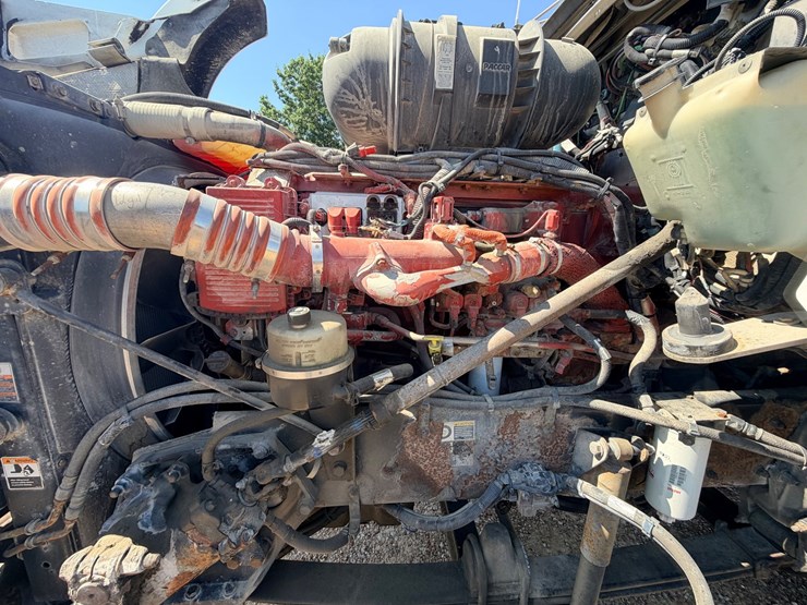 2010-kenworth-t800-image-28