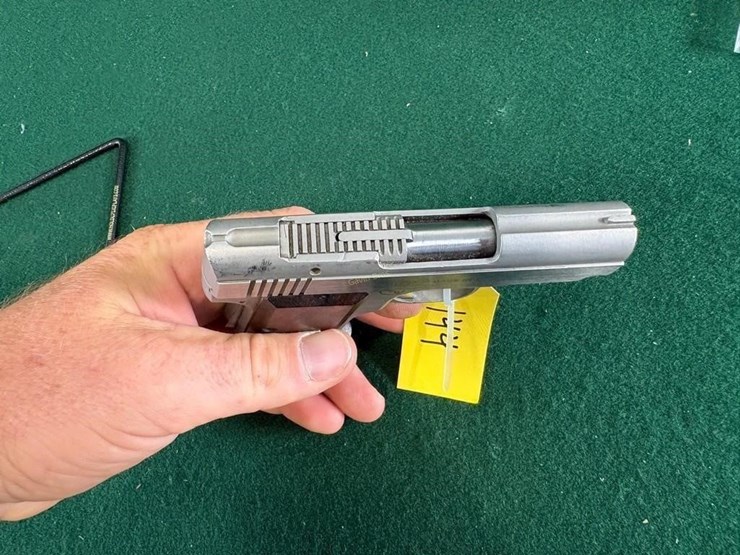 omc-cal.-380-9mm-kurz-pistol-image-9