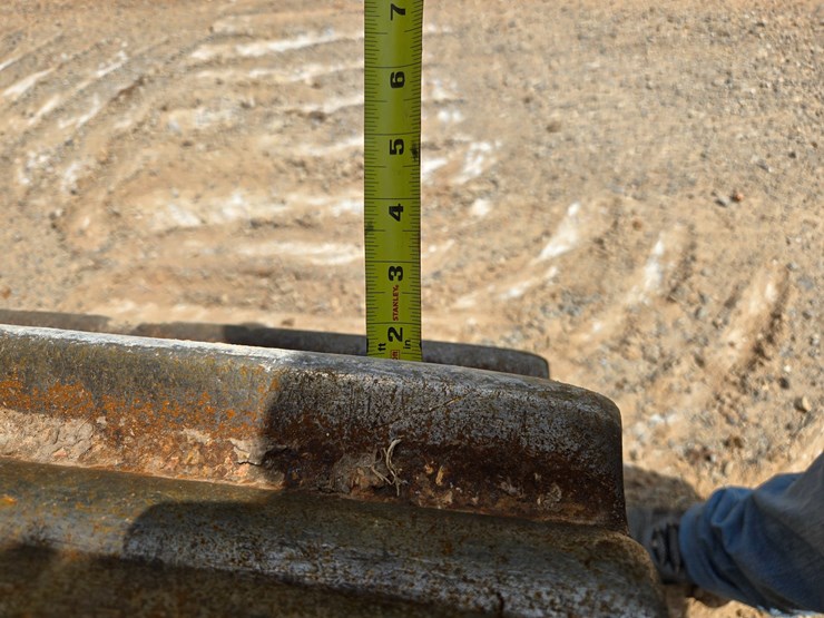 2019-caterpillar-d6-image-61