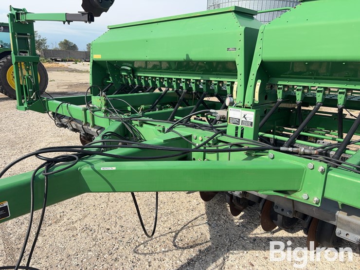 john-deere-1590-image-16