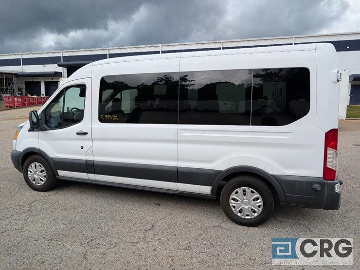 2016-ford-transit-image-5