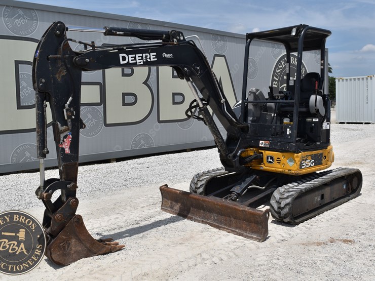 2020-deere-35g-image-1