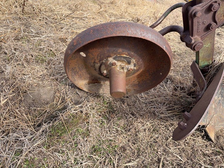 john-deere-no.-44-pull-type-two-bottom-plow-image-15