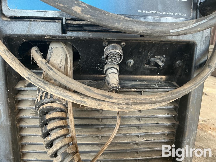 miller-252-wire-feed-welder-image-13