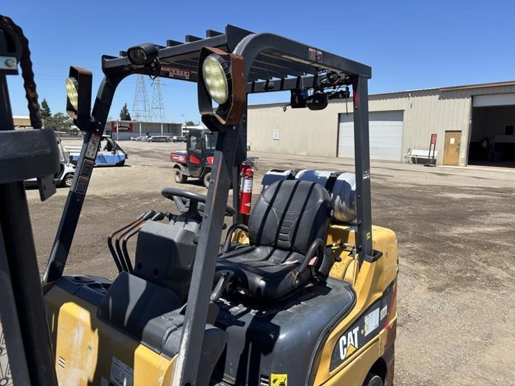 2016-caterpillar-2c6000-image-16