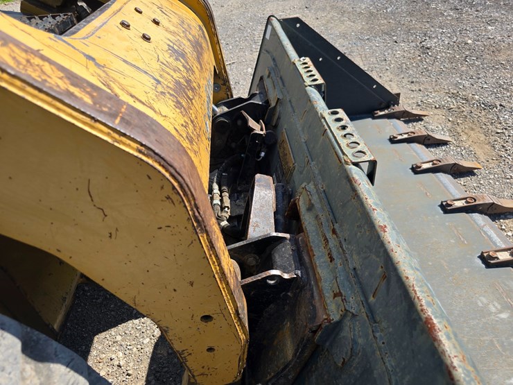 caterpillar-262c-image-48