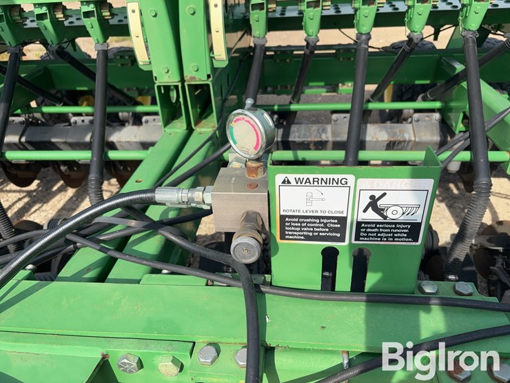 john-deere-1590-image-15