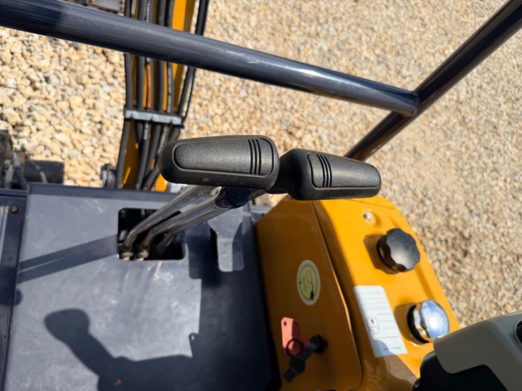 #25028-•-2025-mx20r-mini-excavator-image-36