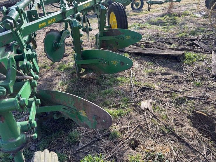 john-deere-no.-55-a-b-h-pull-type-three-bottom-plow-image-19