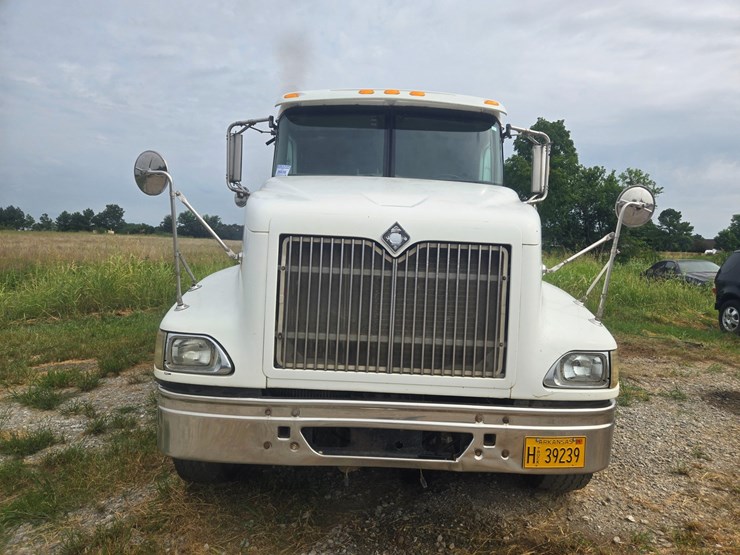 2005-international-9400i-image-17
