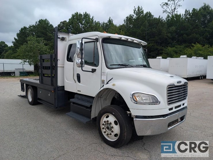 2012-freightliner-m2-stakebed-truck-image-4