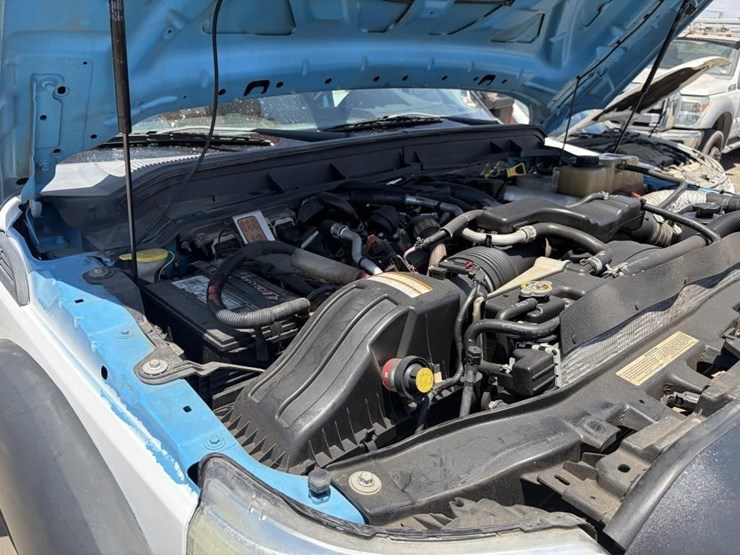 2013-ford-f550-image-8