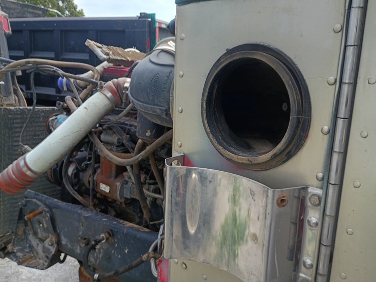1997-peterbilt-379-image-110