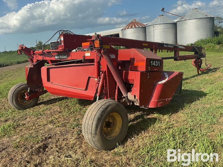 new-holland-1431-image-5
