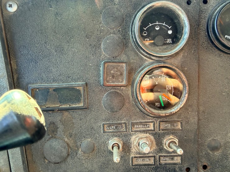 1993-mack-dm690s-image-115