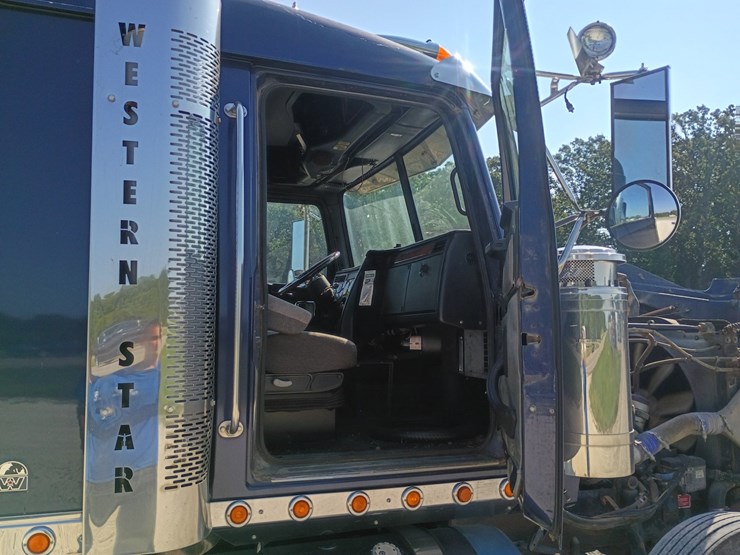 2006-western-star-4900-image-44