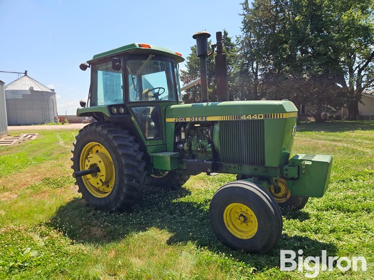 1982-john-deere-4440-image-3