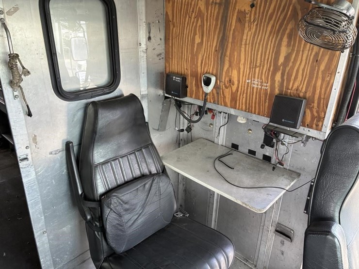 2008-workhorse-w62-image-20
