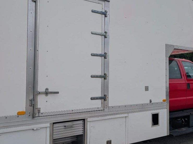 2016-ford-f750-image-5