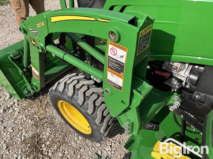 2023-john-deere-2025r-image-10