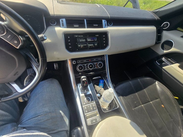 2016-land-rover-range-rover-image-29