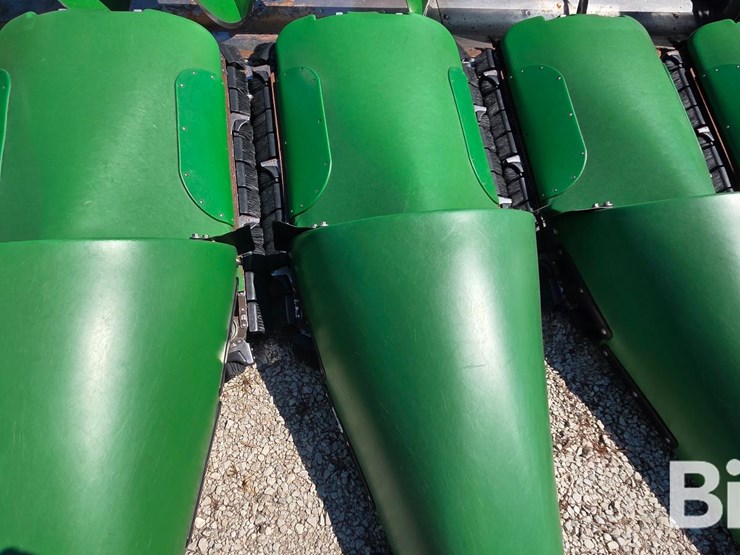 2010-john-deere-608c-image-19