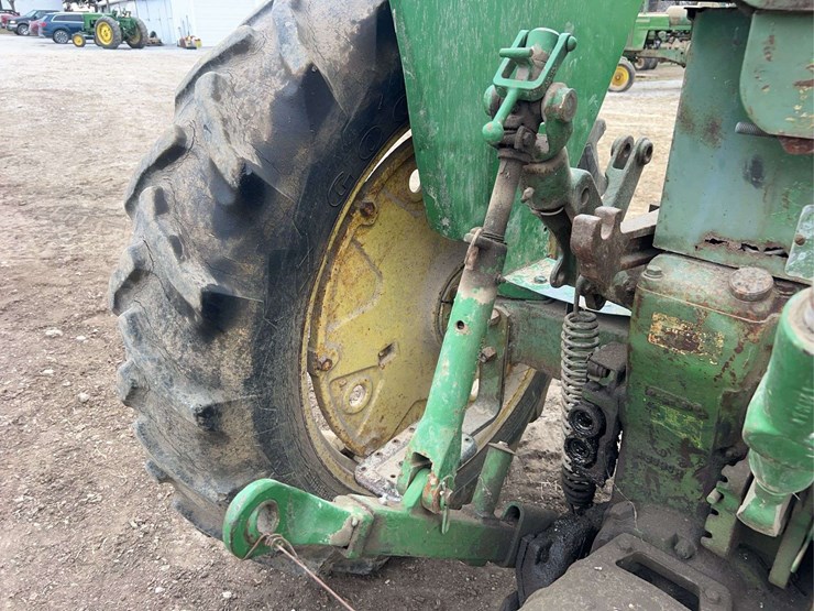 john-deere-620-image-39