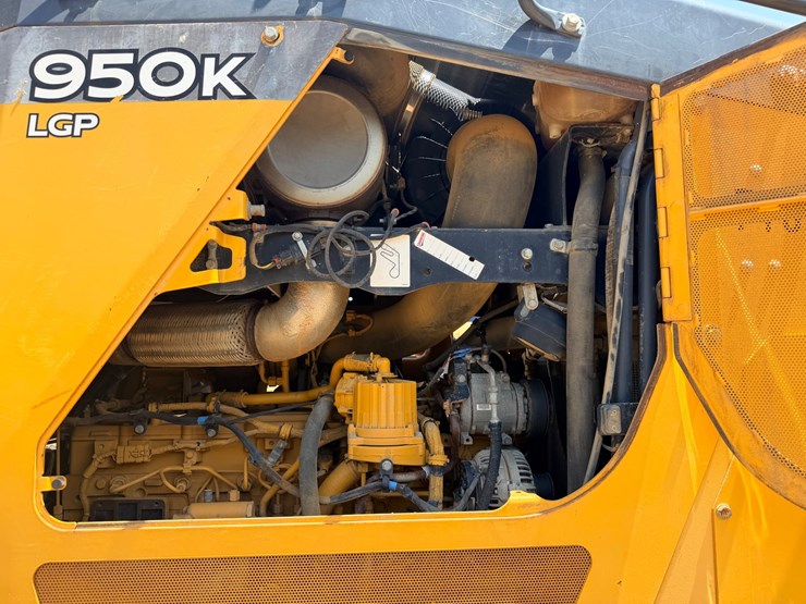 2017-deere-950k-image-31