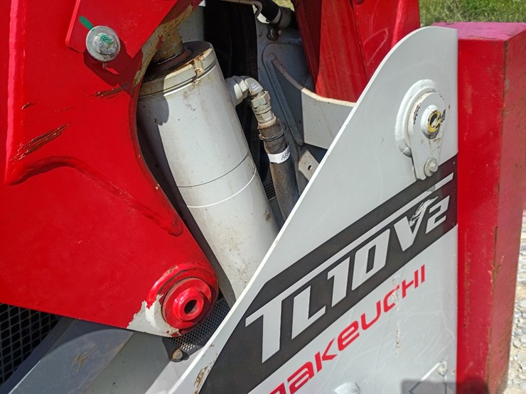 2023-takeuchi-tl10v2-image-59