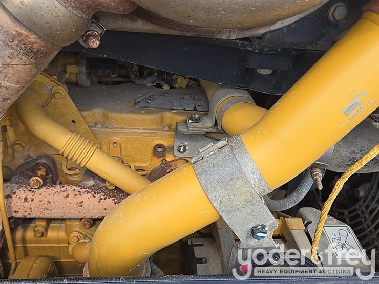 2018-caterpillar-d6n-lgp-image-50
