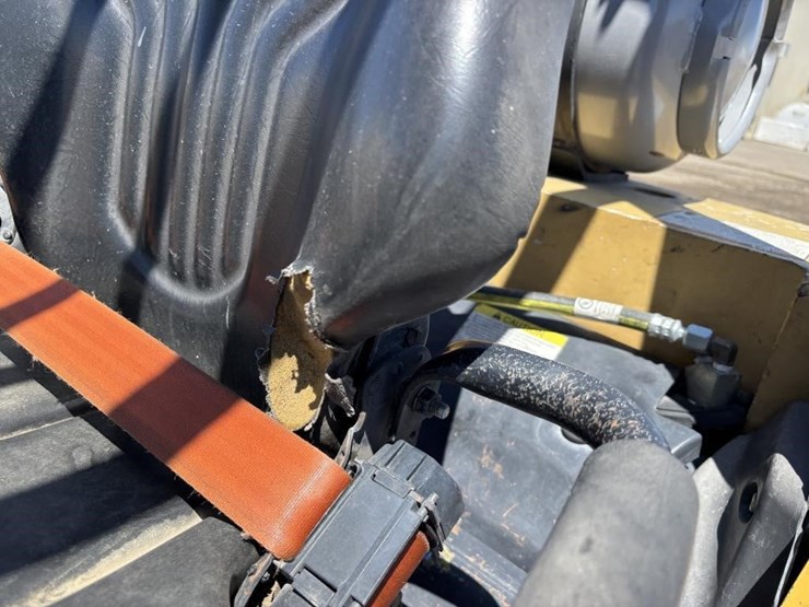 2020-caterpillar-2c6000-image-19