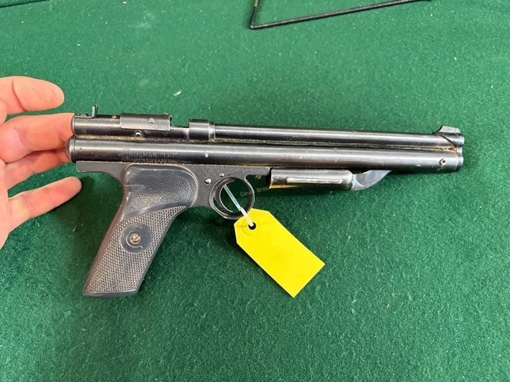 crosman-"130"-bb-gun-image-1