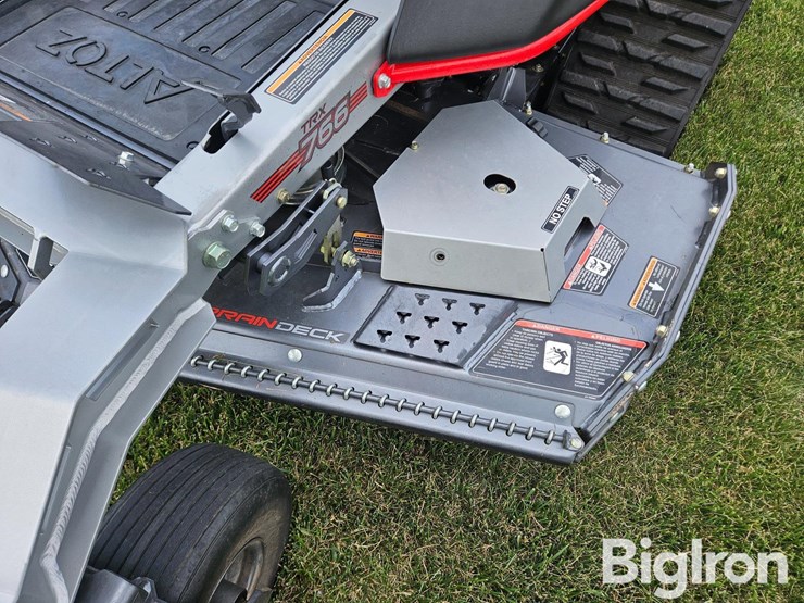 2022-altoz-trx766-zero-turn-all-terrain-commercial-mower-w/tracks-image-15