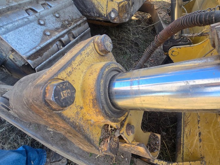 2002-caterpillar-d6r-image-82