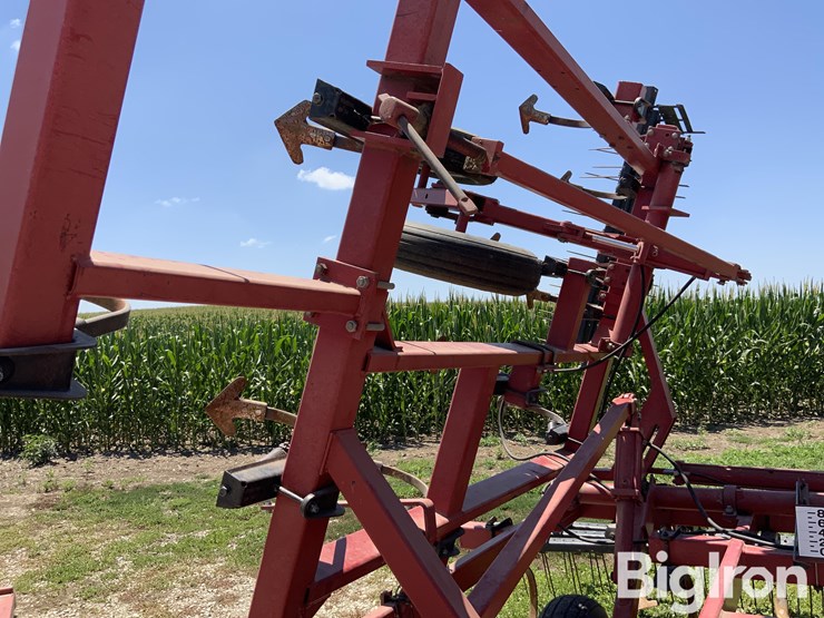 case-ih-4300-image-18