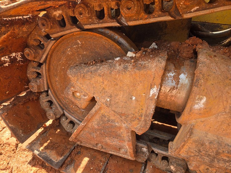 2005-caterpillar-d5n-xl-image-73