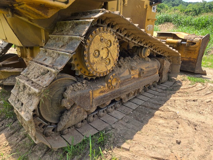 caterpillar-d6m-image-45