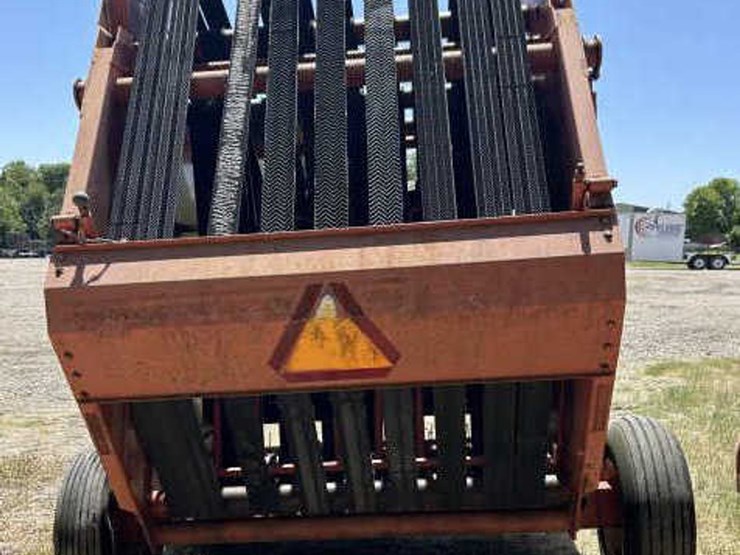 hesston-5500-image-5