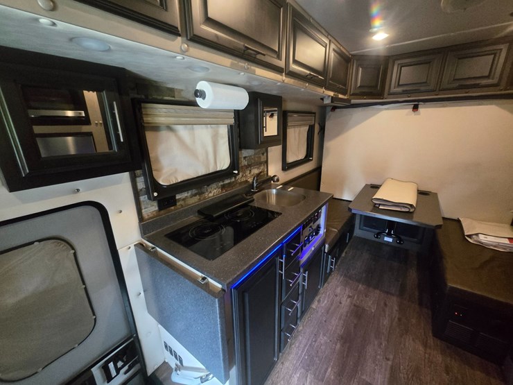 2019-kenworth-t880-image-66