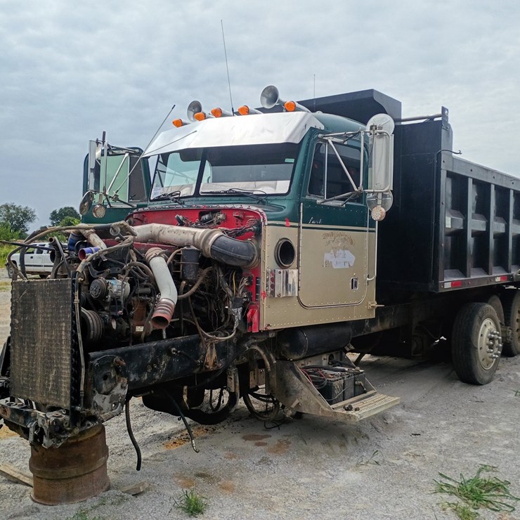 1997 PETERBILT 379